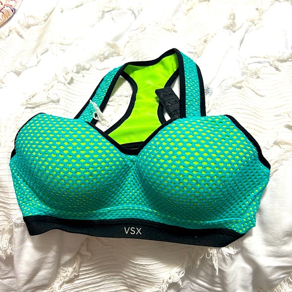 VSX sports bra - Picture 1 of 3